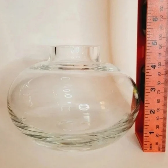 Vintage Blown Clear Art Glass Round Vase - Picture 4 of 9